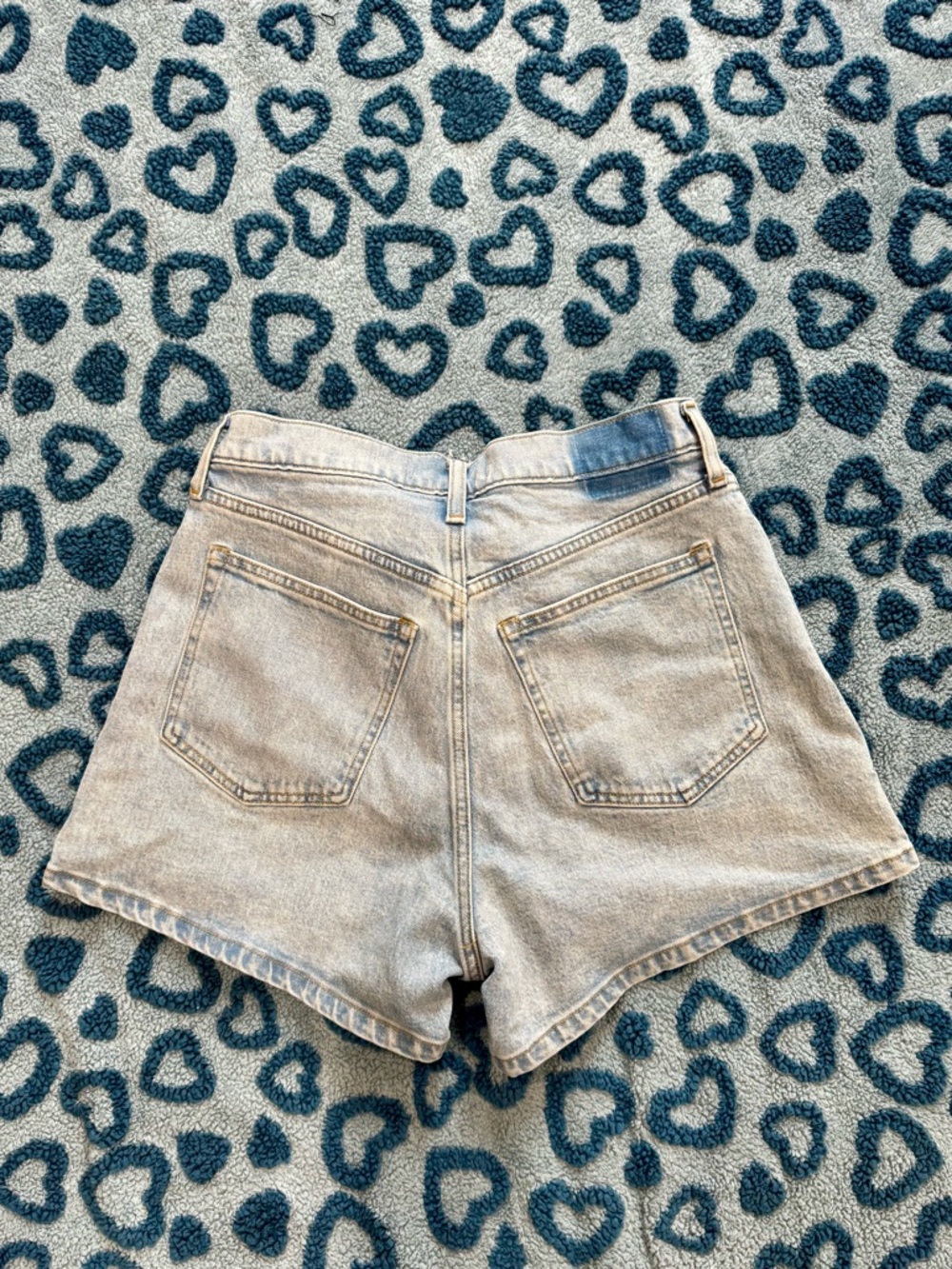 Abercrombie Mom 4” High Rise Curve Love Shorts EUC size 30 - Picture 5 of 6